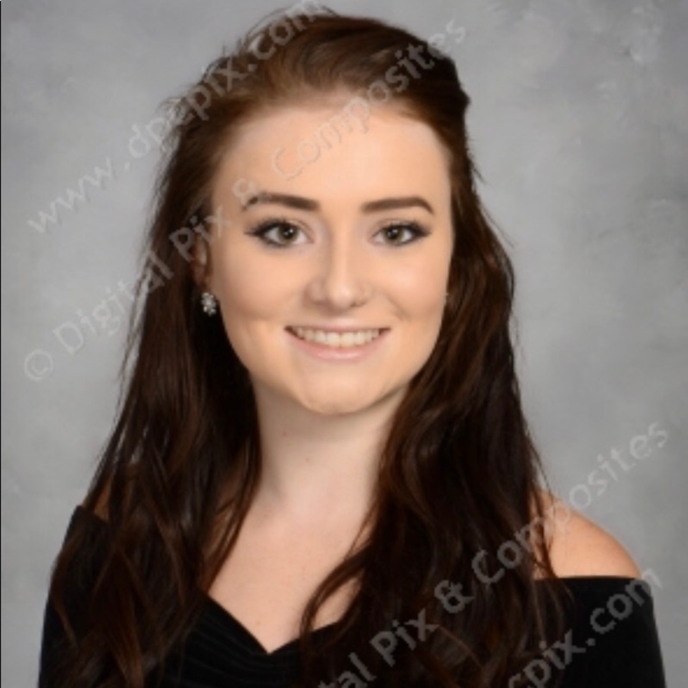 Meet your Posher, Makayla